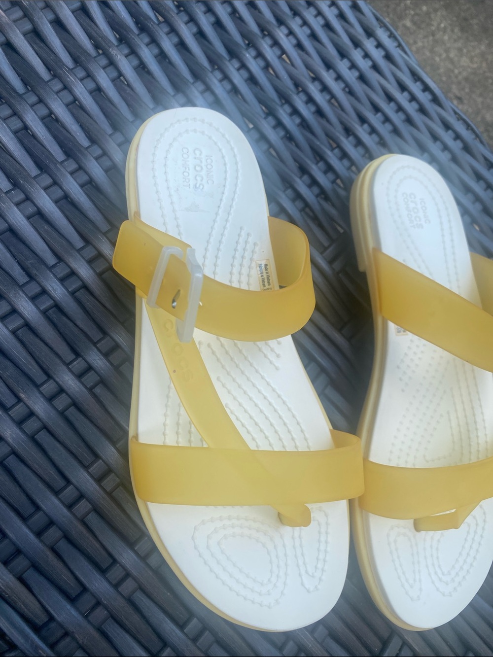 Crocs sandals sz 8
